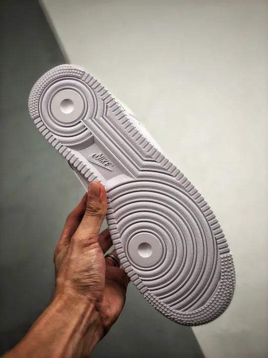 white volt Nike Air Force 1 LV8 - Hình 3