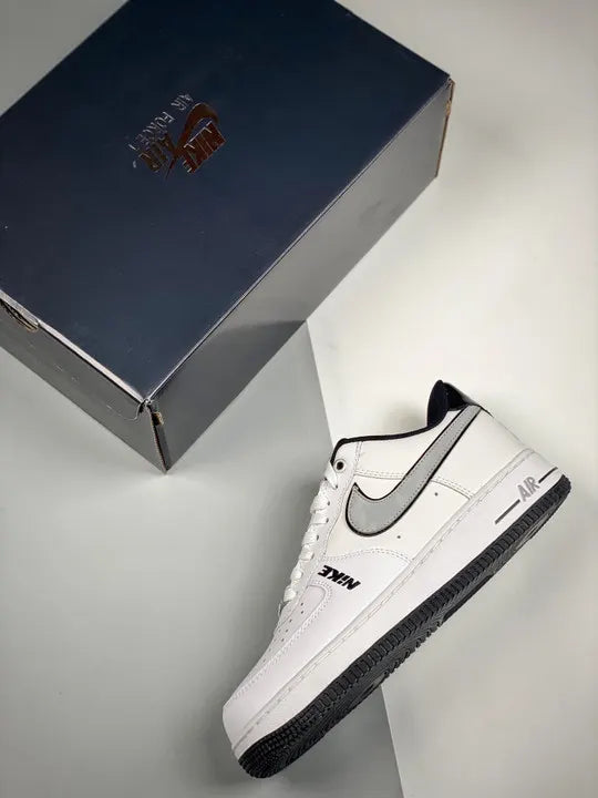 white Nike Air Force 1 LV8 - Hình 3