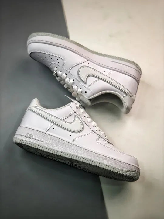 crisp Nike Air Force 1 '07 - Hình 4