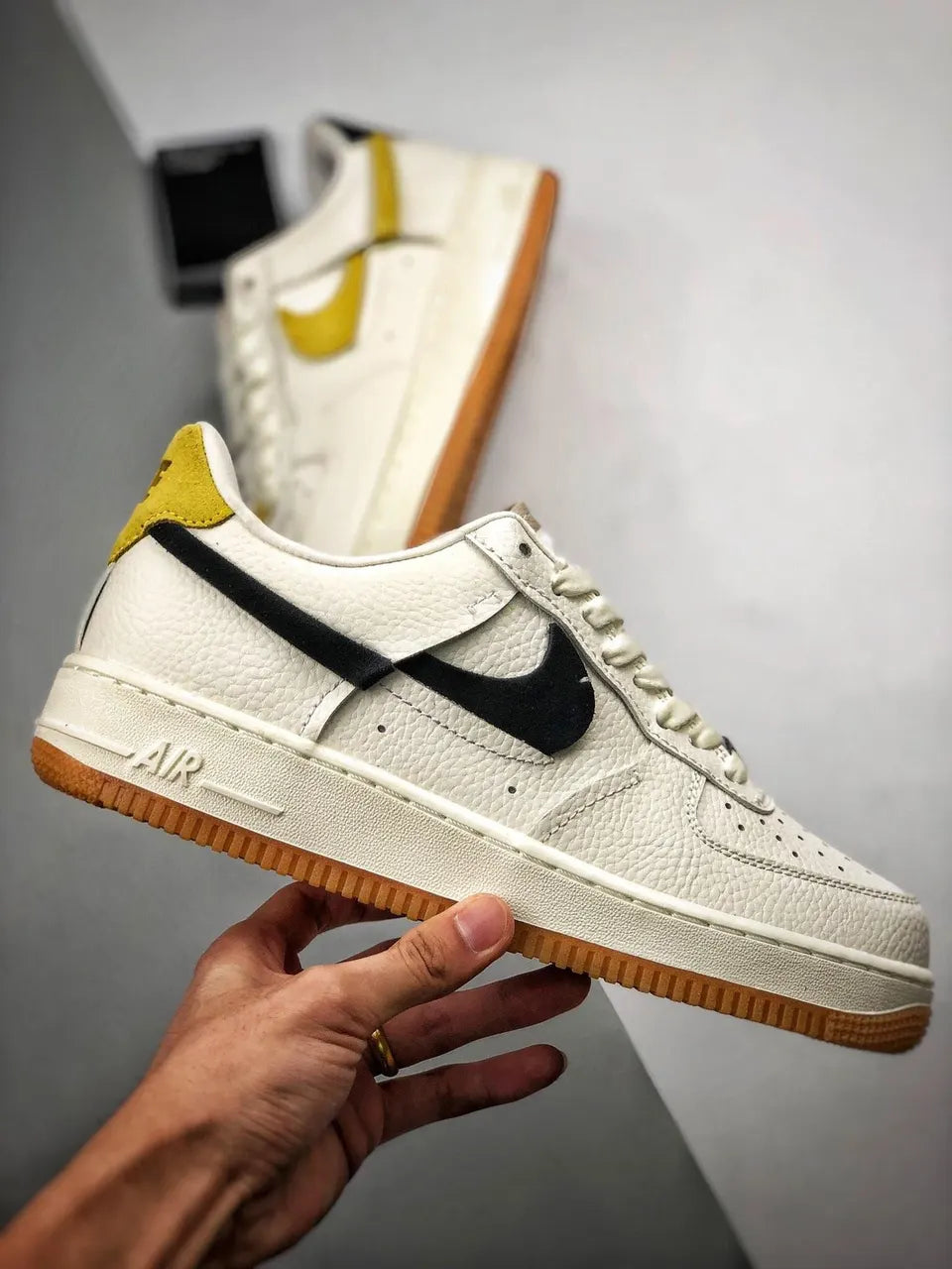 Nike Air Force 1 Cream Black Gum