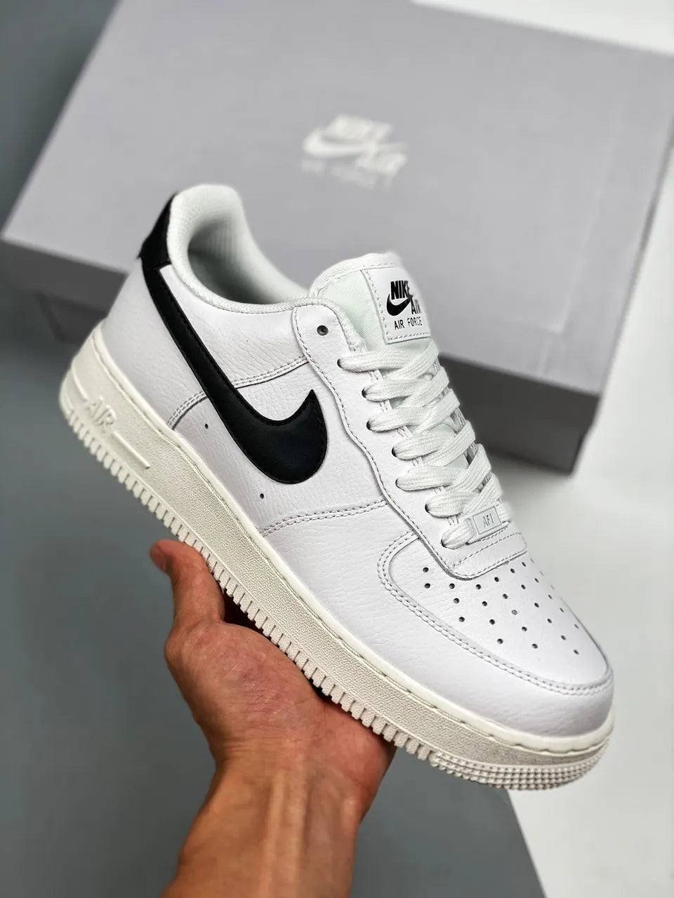 Nike Air Force 1 LV8 White Black