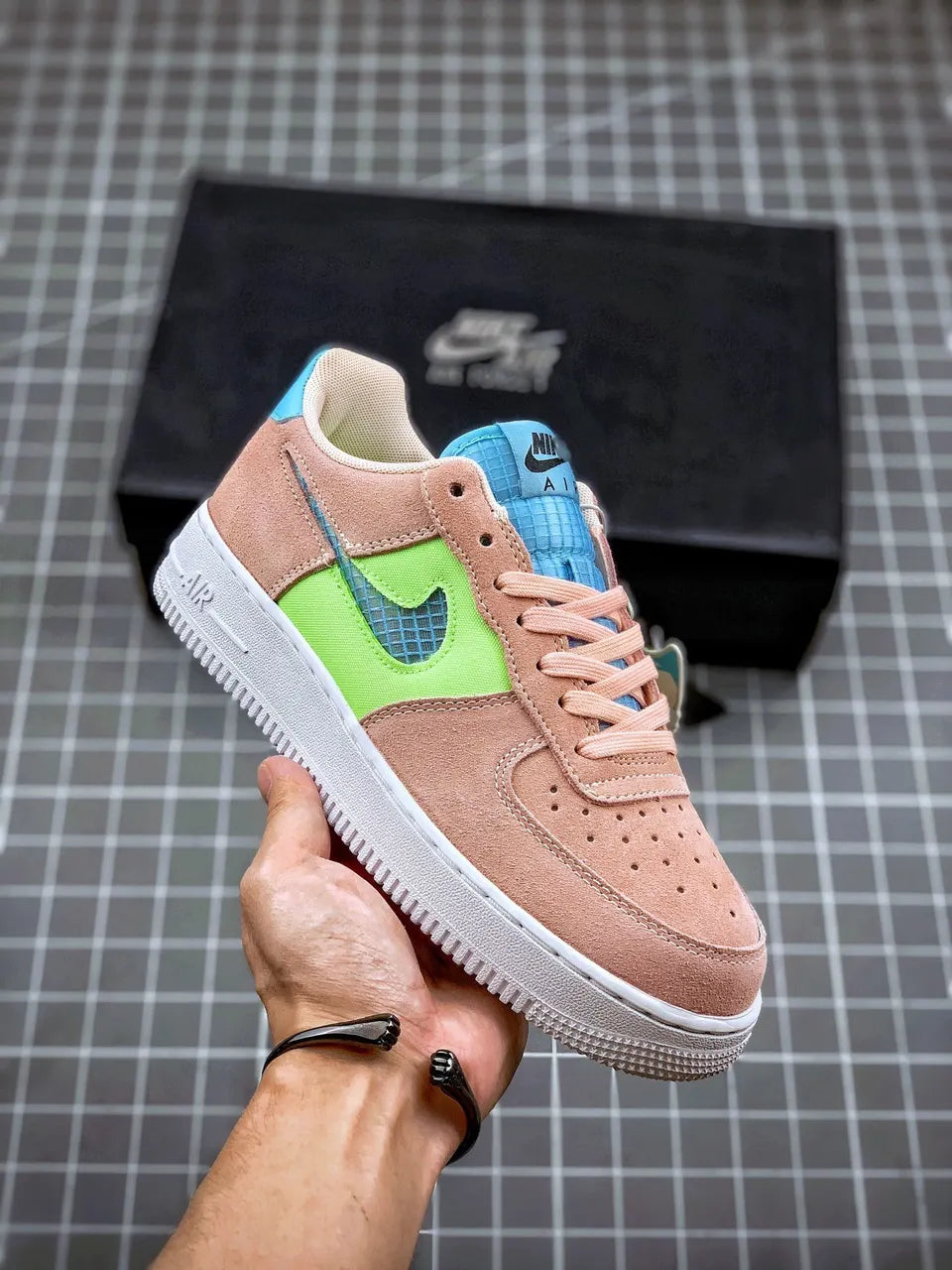 Nike Air Force 1 'Salmon Green'