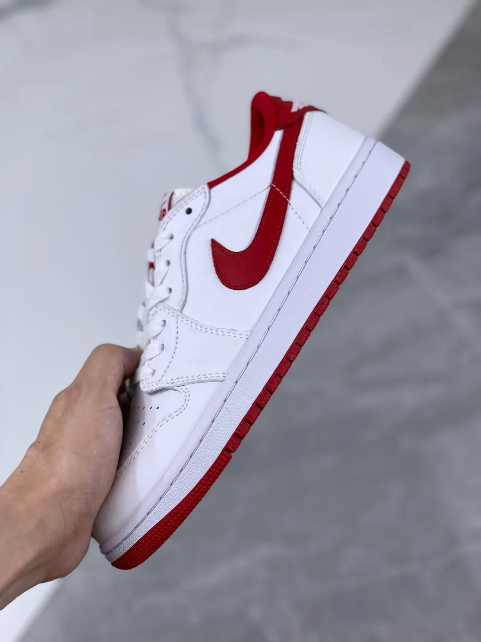 classic Air Jordan 1 Low White Red - Hình 10