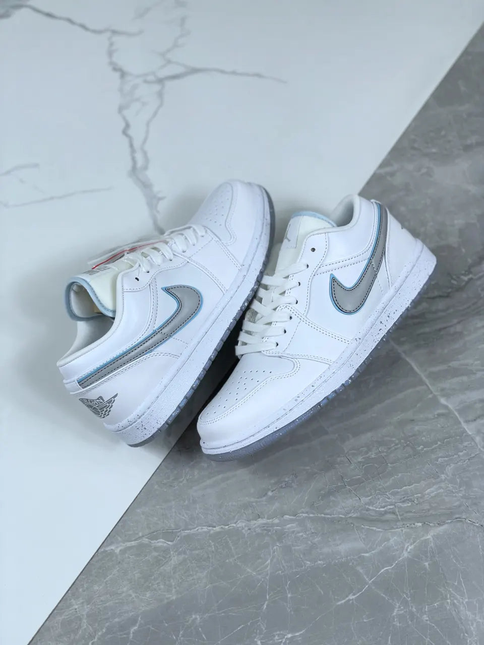 Air Jordan 1 Low White Ice Blue - Hình 4