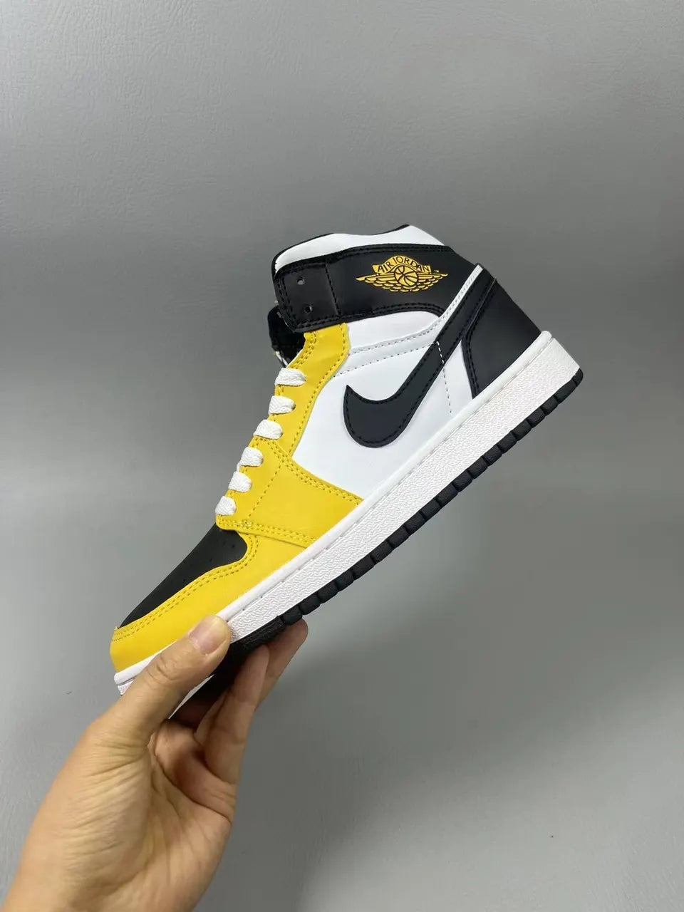 high Air Jordan 1 Mid Taxi Black - Hình 5
