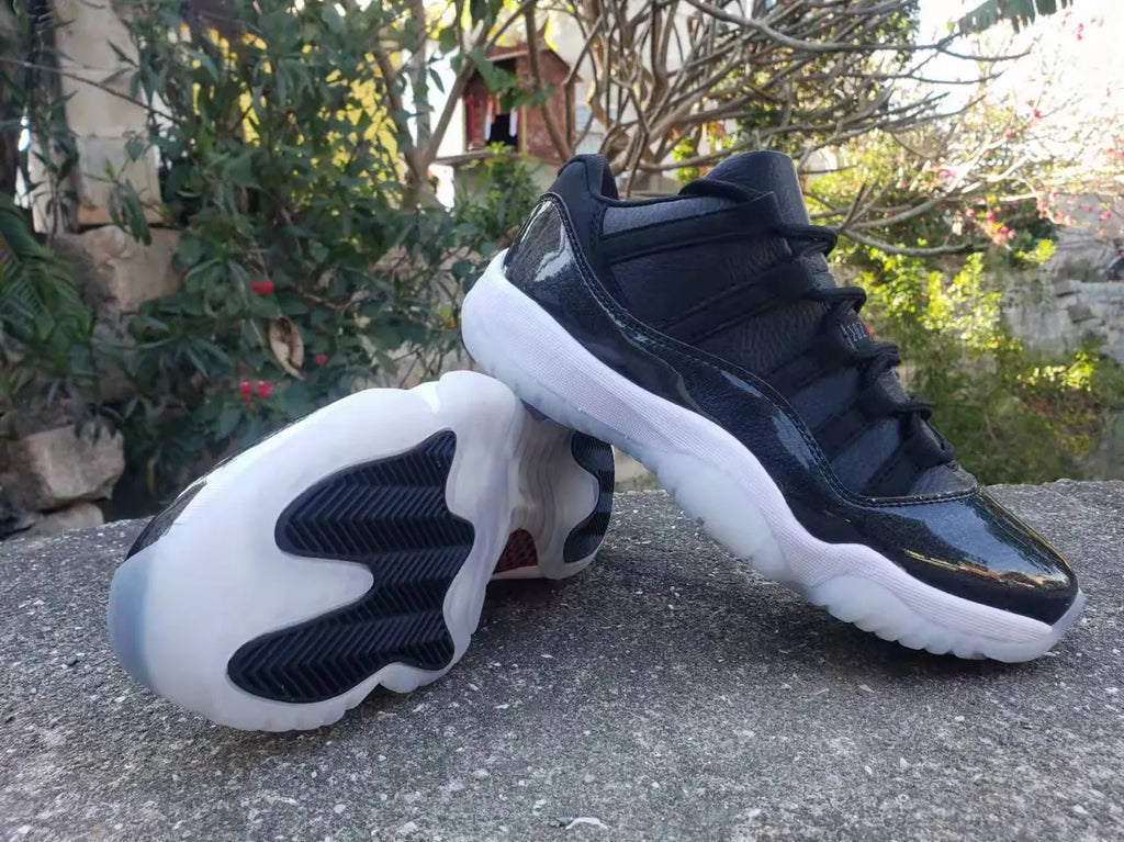 Air Jordan 11 Black White - Hình 8