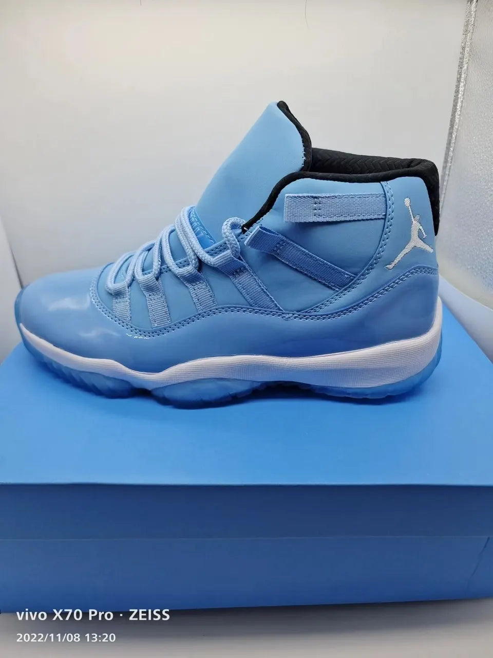 Air Jordan 11 Retro UNC