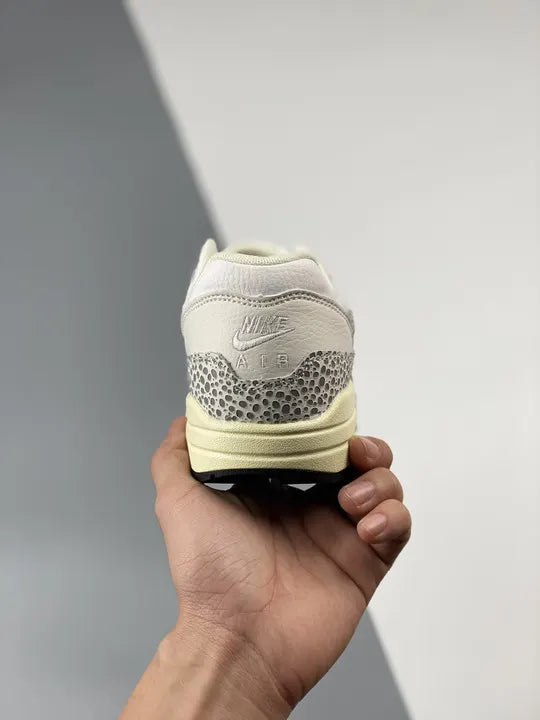 pale Nike Air Max 1 Safari - Hình 8