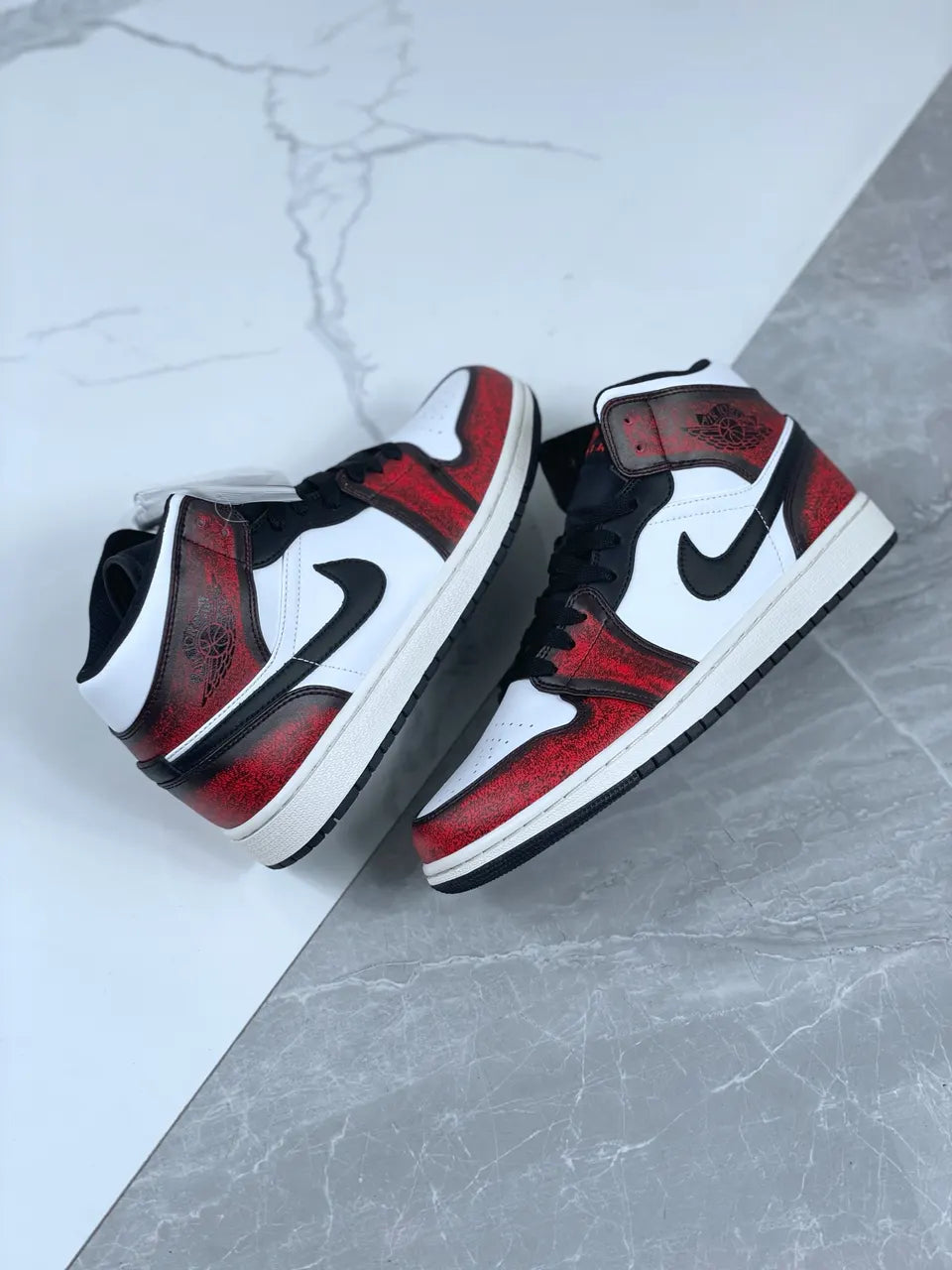 Air Jordan 1 Mid White Red - Hình 5