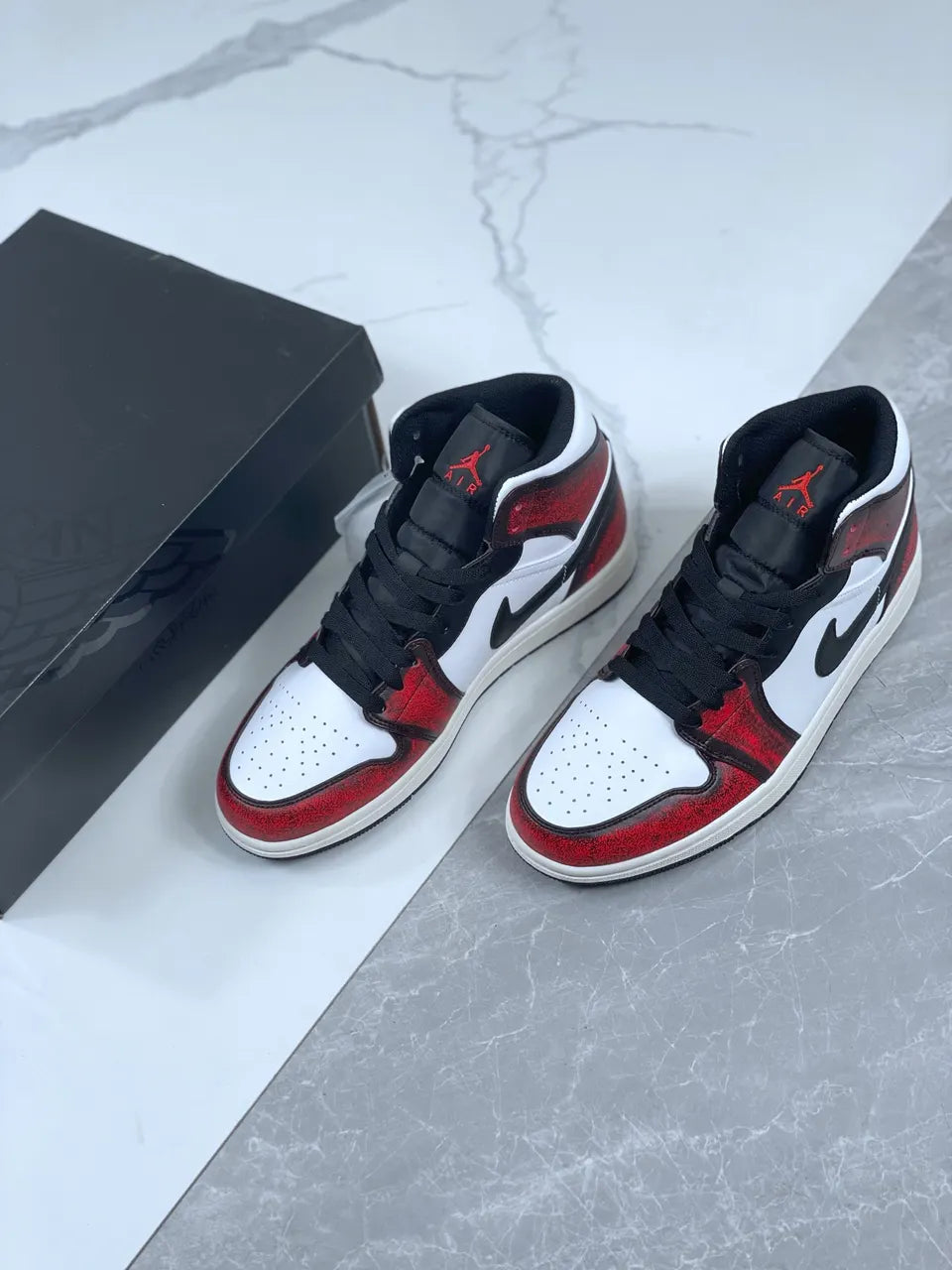 Air Jordan 1 Mid White Red