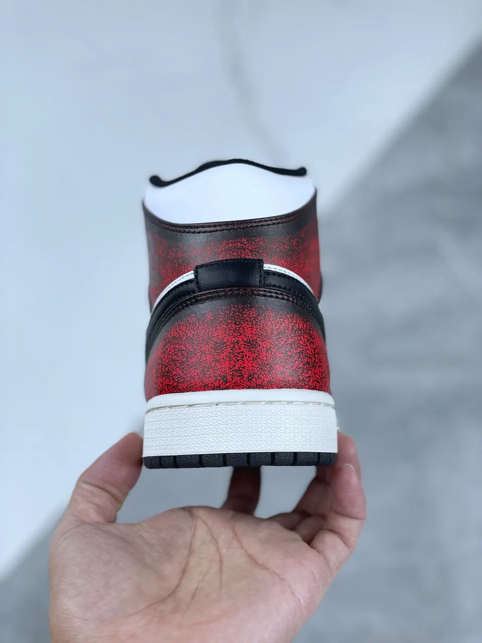 Air Jordan 1 Mid White Red - Hình 2