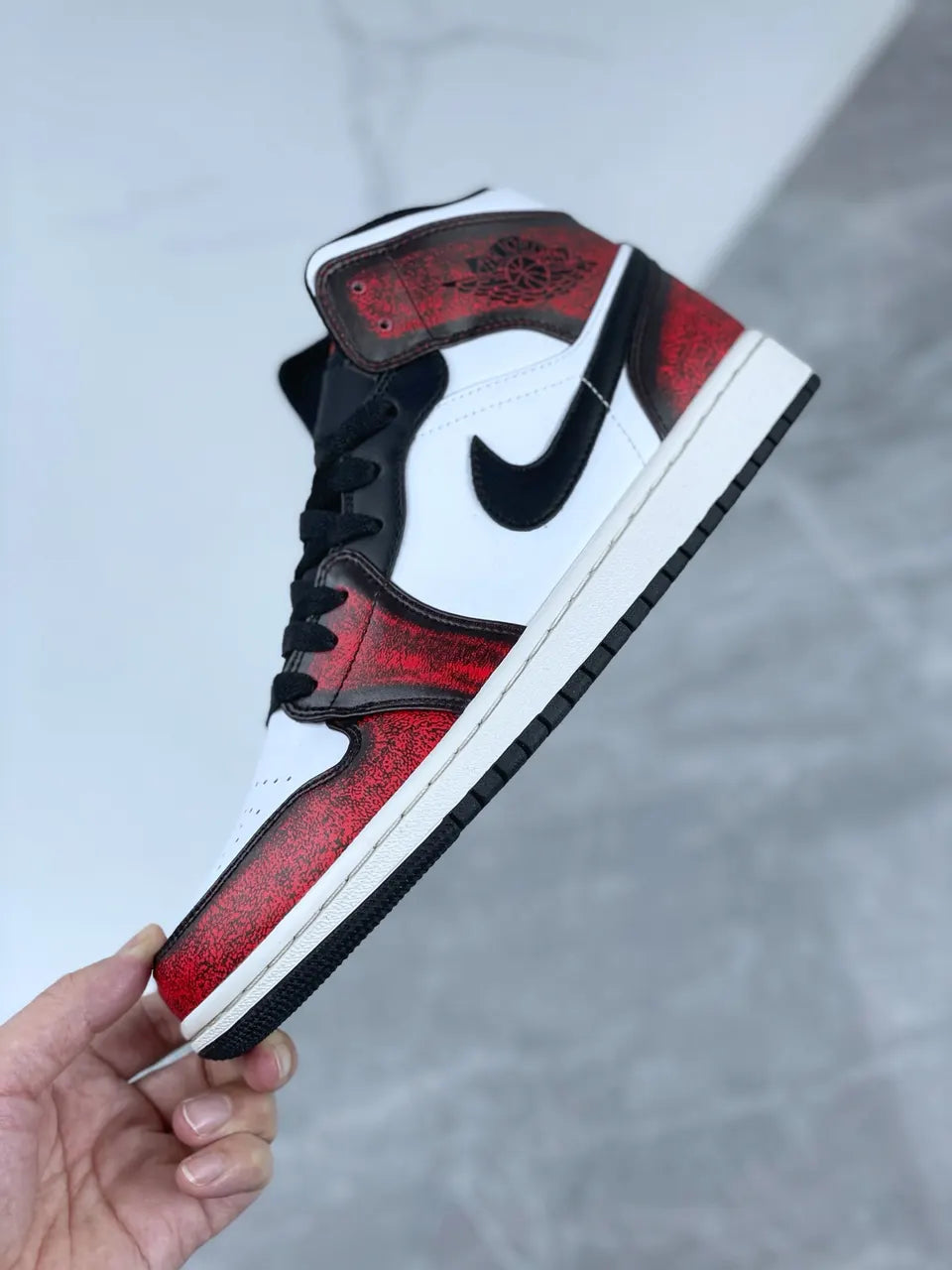 Air Jordan 1 Mid White Red - Hình 6