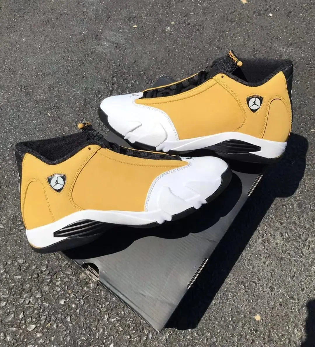 retro Air Jordan 14 Yellow Ferrari - Hình 5