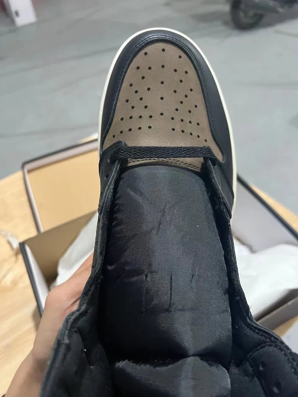 Air Jordan 1 High Black Mocha - Hình 6