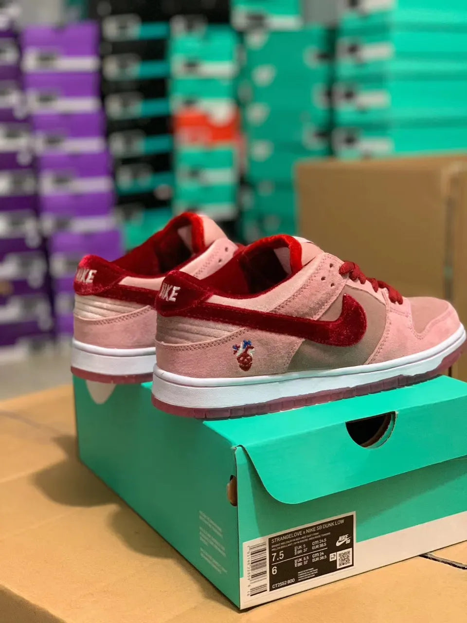 Nike SB Dunk Strangelove - Hình 4