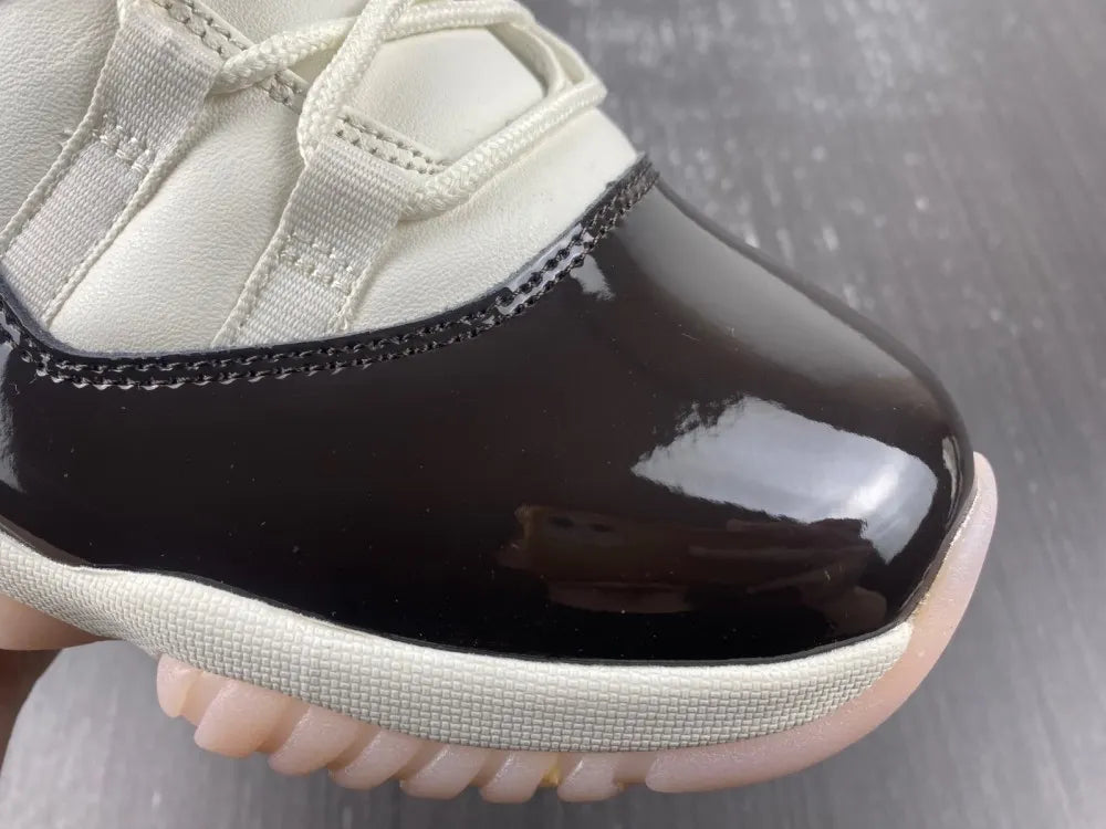 Air Jordan 11 Platinum Tint - Hình 8