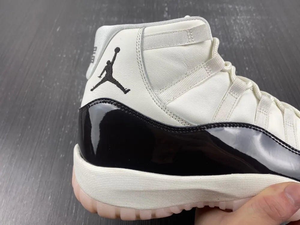 Air Jordan 11 Platinum Tint - Hình 9