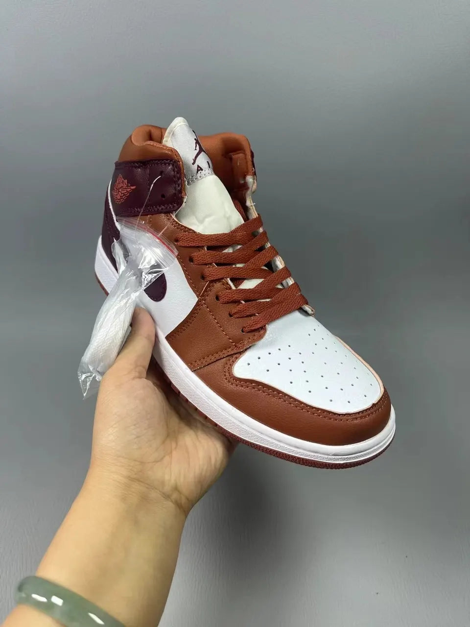 Air Jordan 1 Mid Brown/White - Hình 4