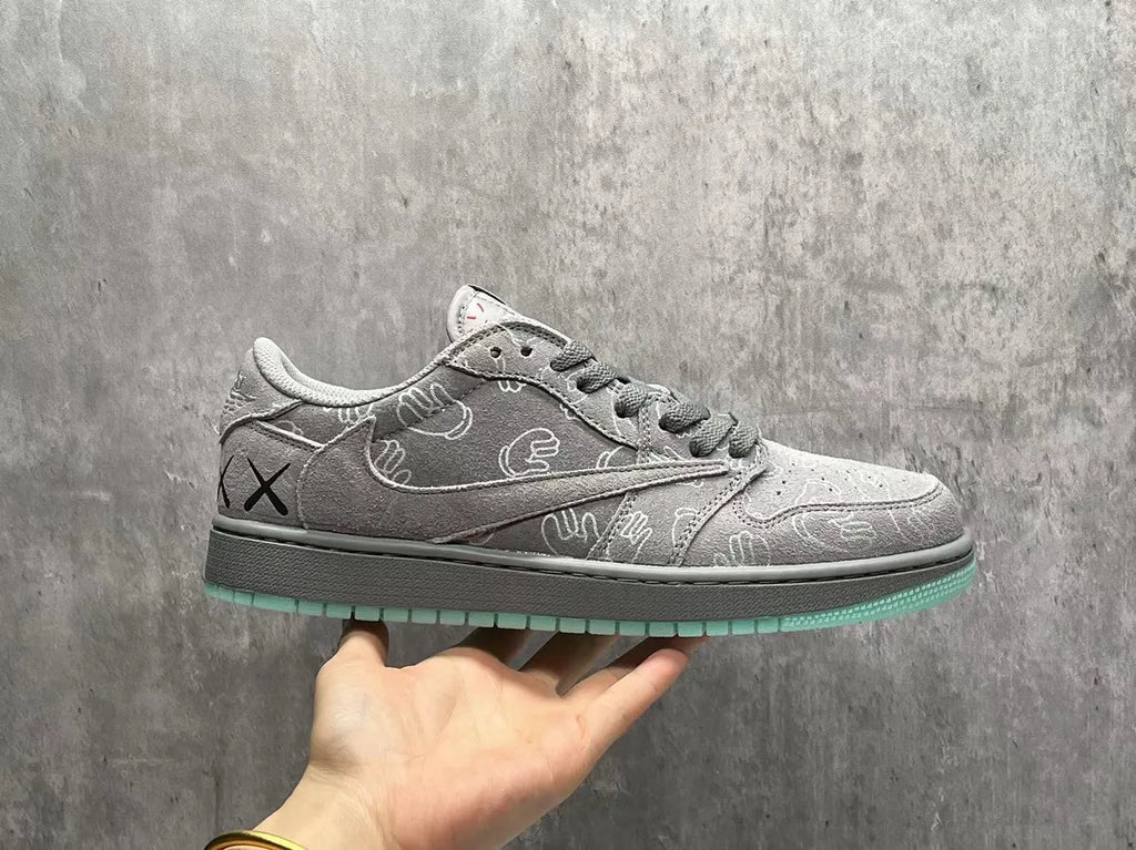 Kaws Air Jordan 4 - Hình 10