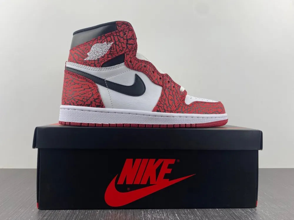 Air Jordan 1 Red Cement - Hình 2
