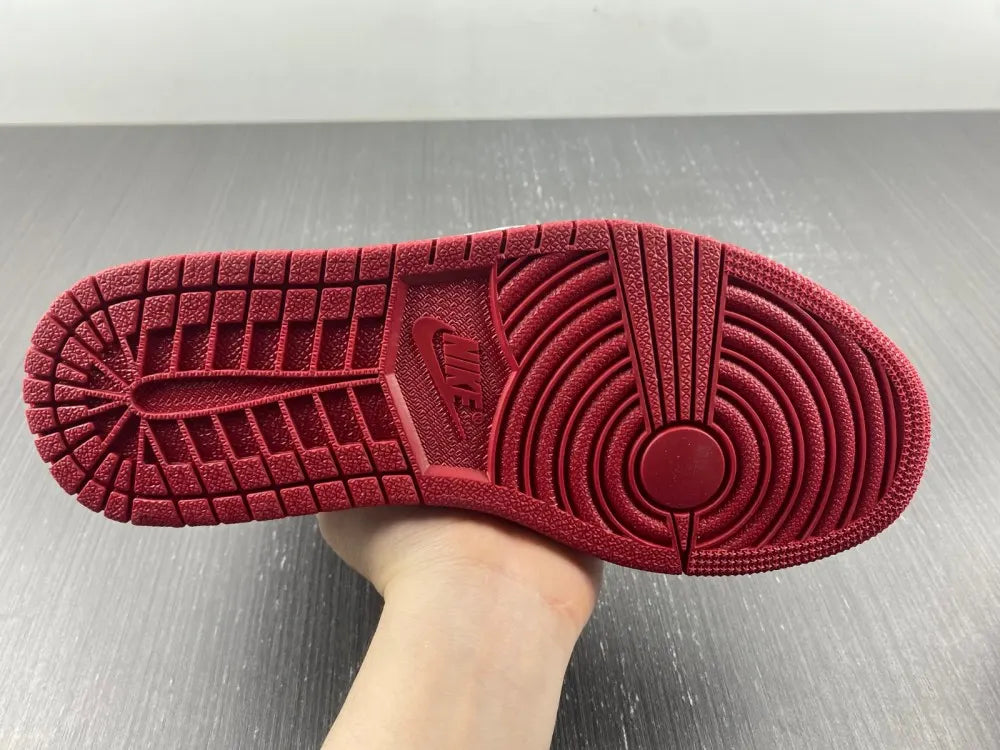 Air Jordan 1 Red Cement - Hình 14