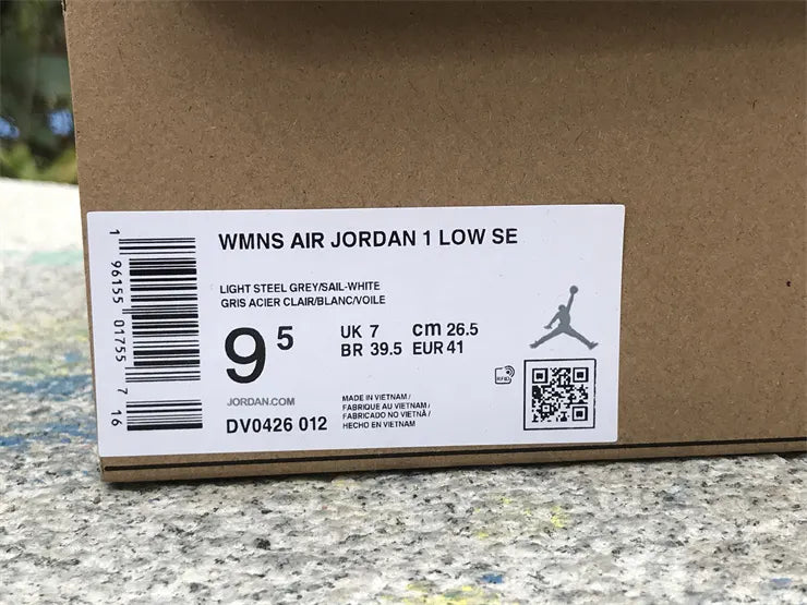 subtle Air Jordan 1 Low Grey White - Hình 17