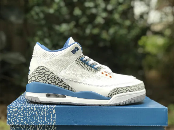 Air Jordan 3 Retro UNC - Hình 2