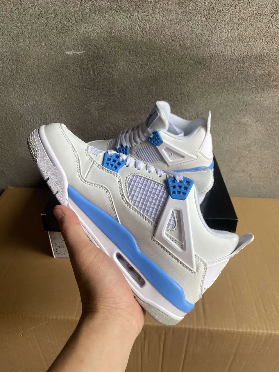 Air Jordan 4 White/Carolina Blue - Hình 2