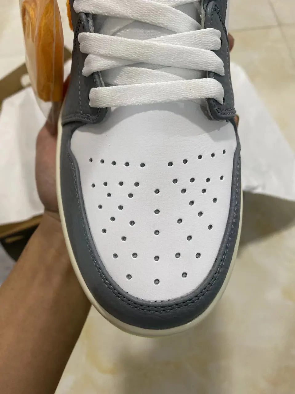 Air Jordan 1 Fuzzy Swoosh - Hình 6