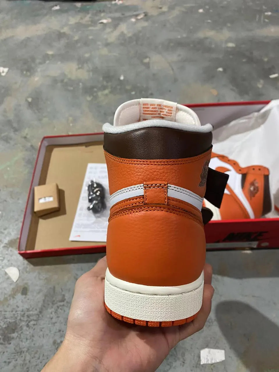 Air Jordan 1 Starfish - Hình 2