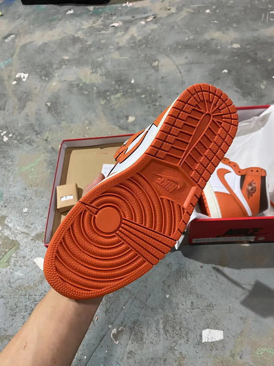 Air Jordan 1 Starfish - Hình 3