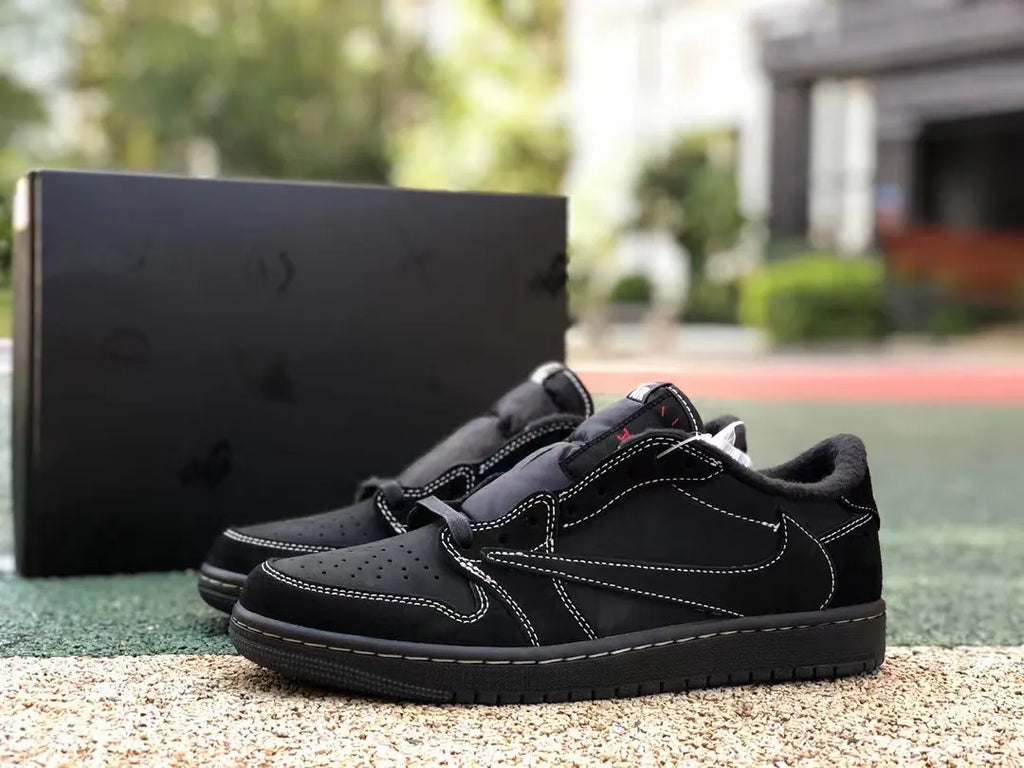 Travis Scott Jordan 1 Phantom