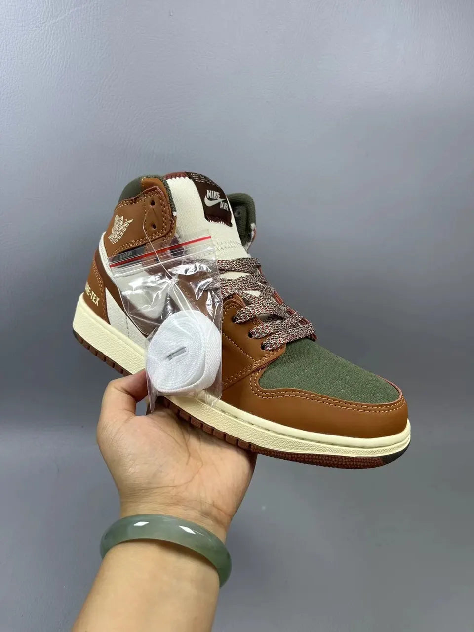 Air Jordan 1 GORE-TEX Brown - Hình 3