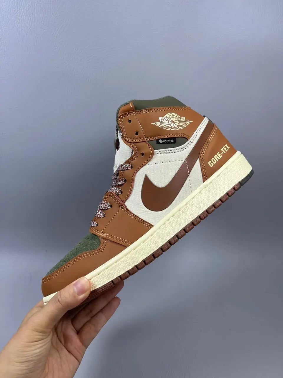 Air Jordan 1 GORE-TEX Brown - Hình 2