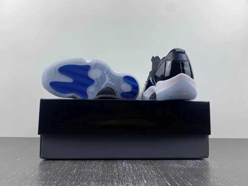 Air Jordan 11 Retro Low IE - Hình 3
