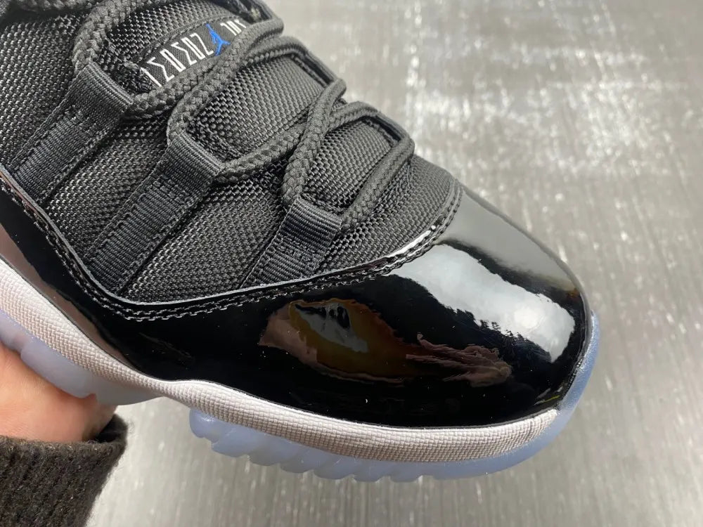 Air Jordan 11 Retro Low IE - Hình 16
