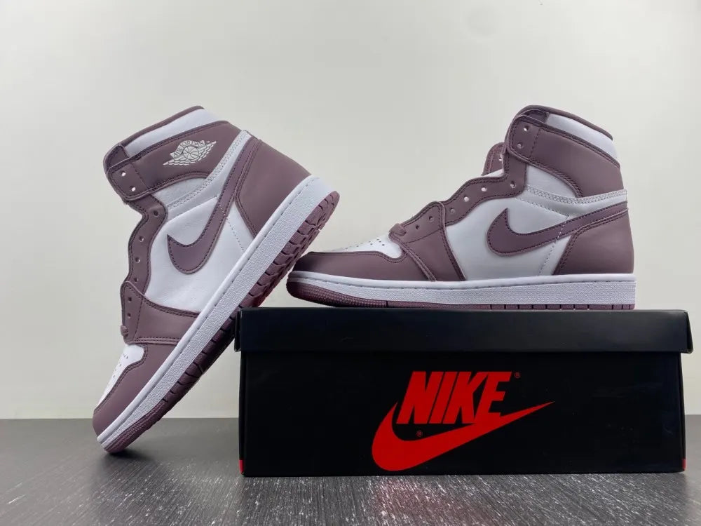 Air Jordan 1 High Bordeaux premium - Hình 5