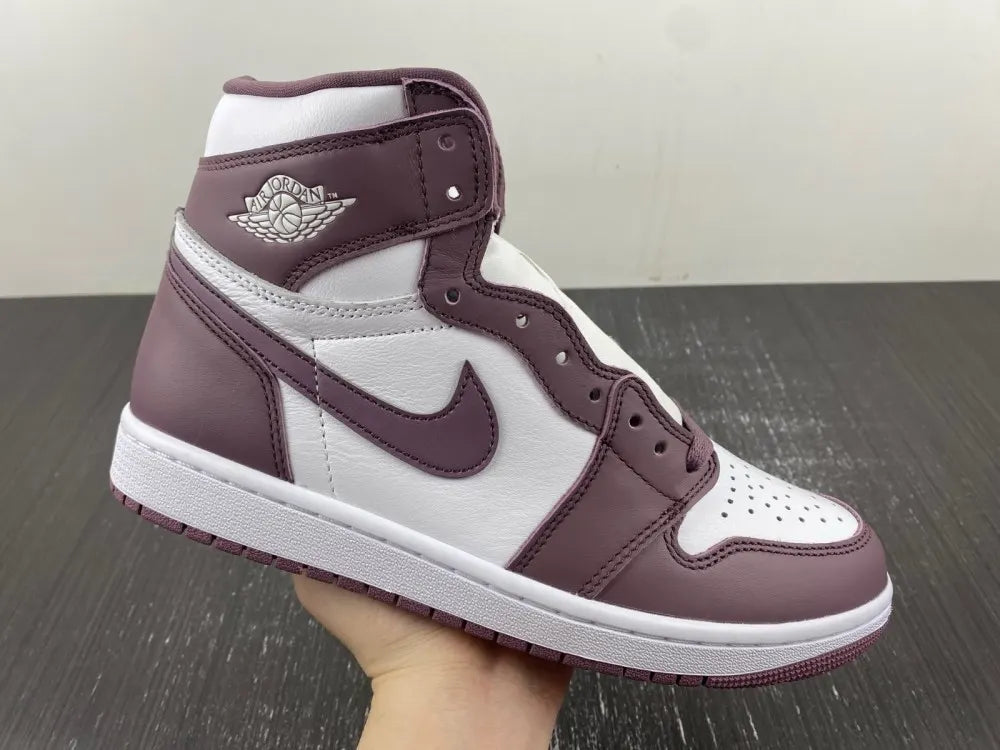 Air Jordan 1 High Bordeaux premium