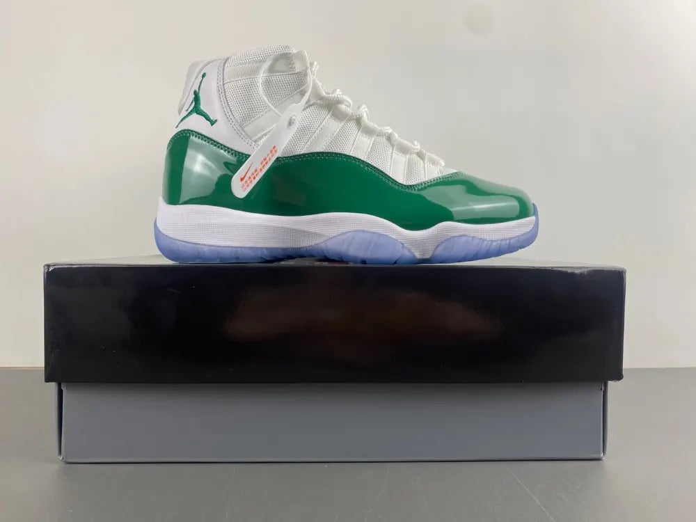 Air Jordan 11 White/Green - Hình 17