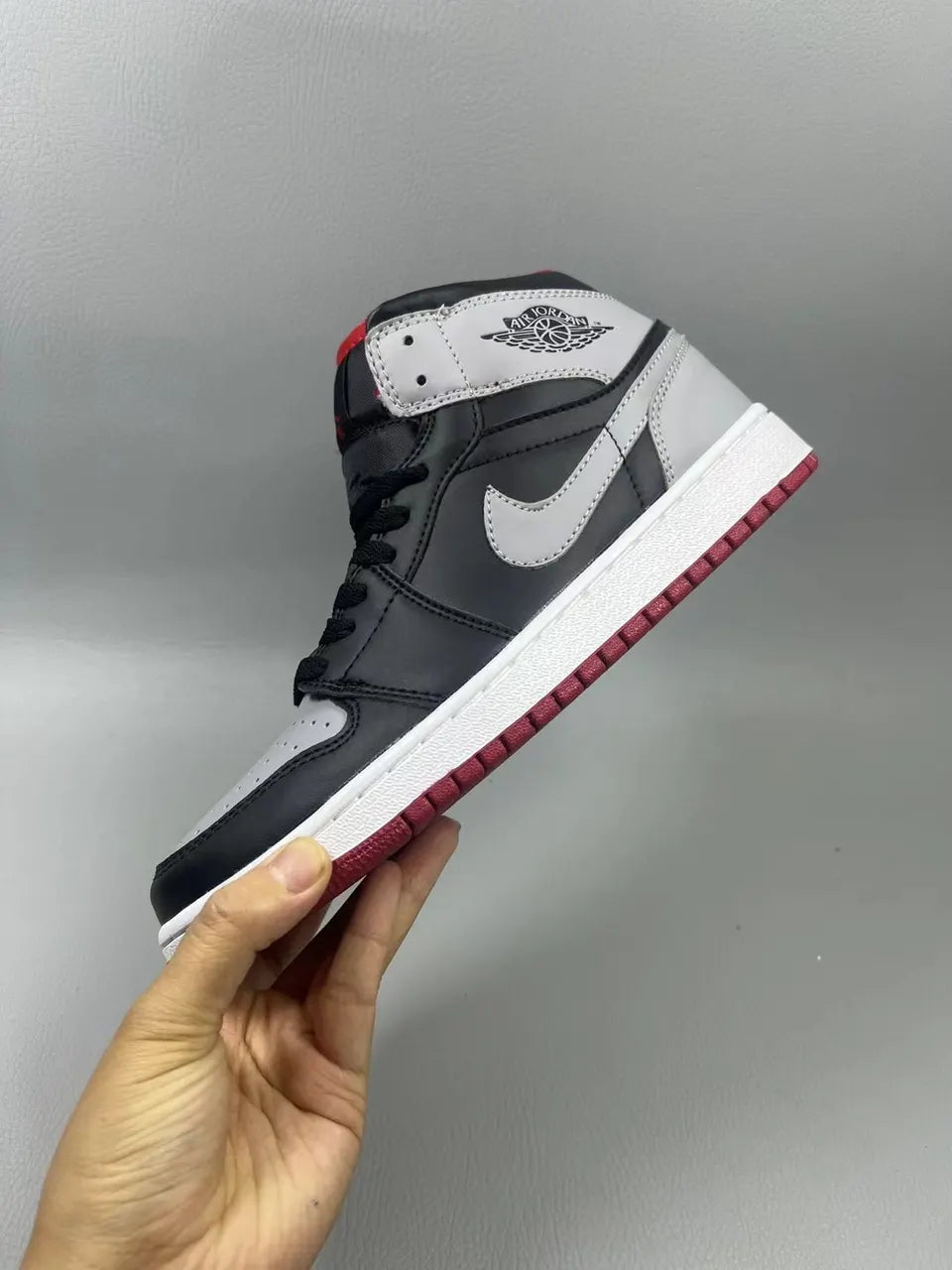 Air Jordan 1 Mid Shadow Red - Hình 2