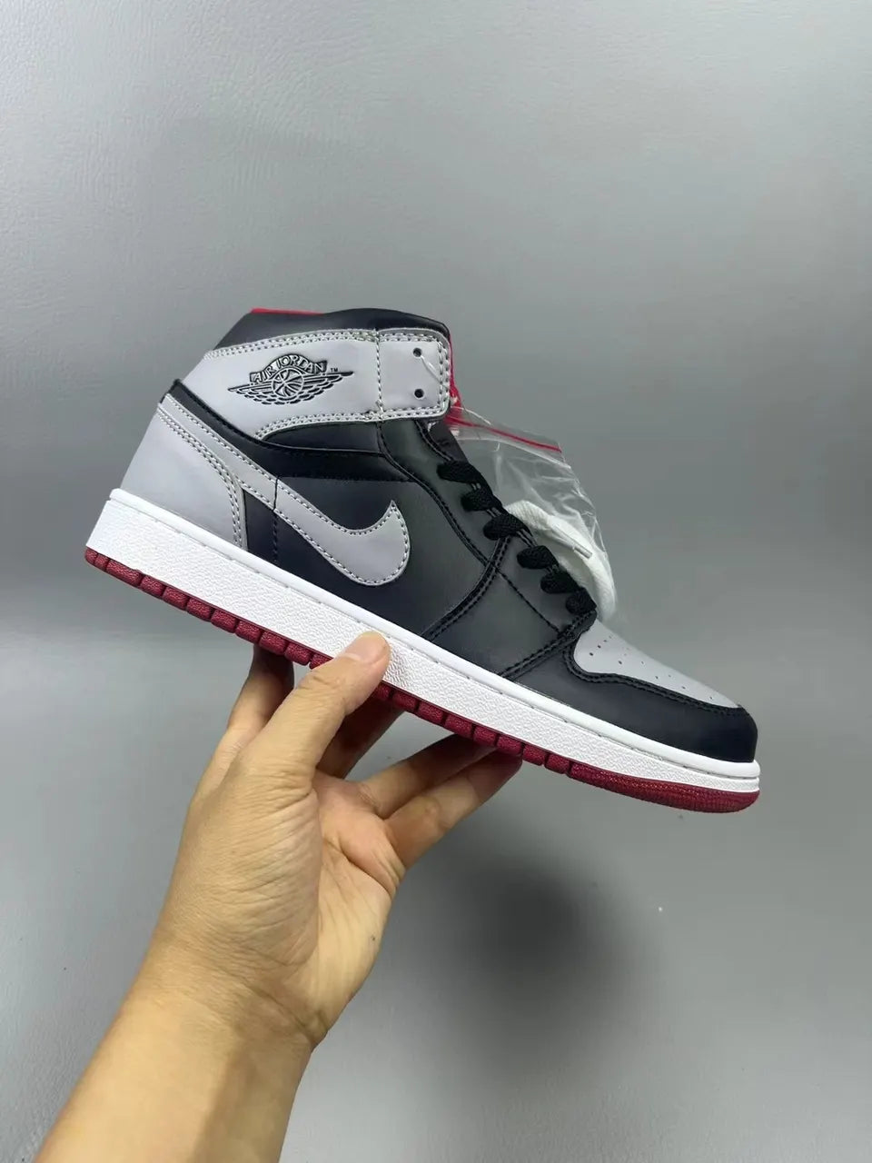 Air Jordan 1 Mid Shadow Red - Hình 3