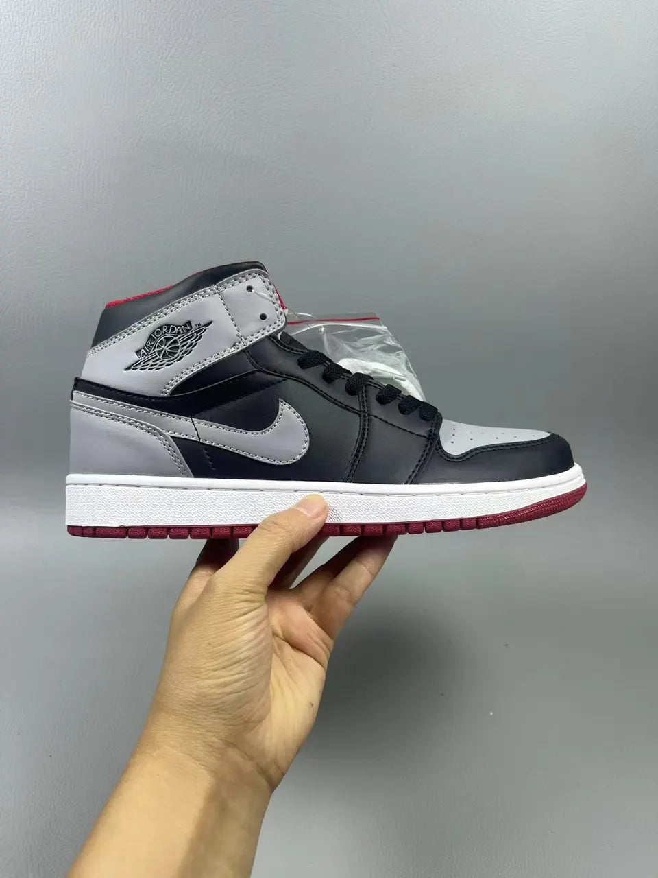 Air Jordan 1 Mid Shadow Red - Hình 5