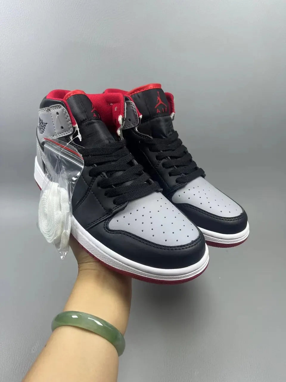 Air Jordan 1 Mid Shadow Red - Hình 4