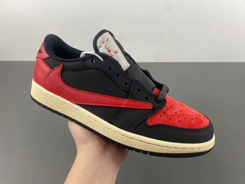 Travis Scott Jordan 1 Black/Red