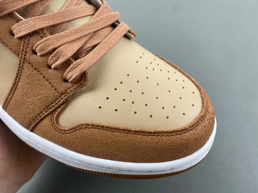 Air Jordan 1 Low Tan Suede - Hình 11