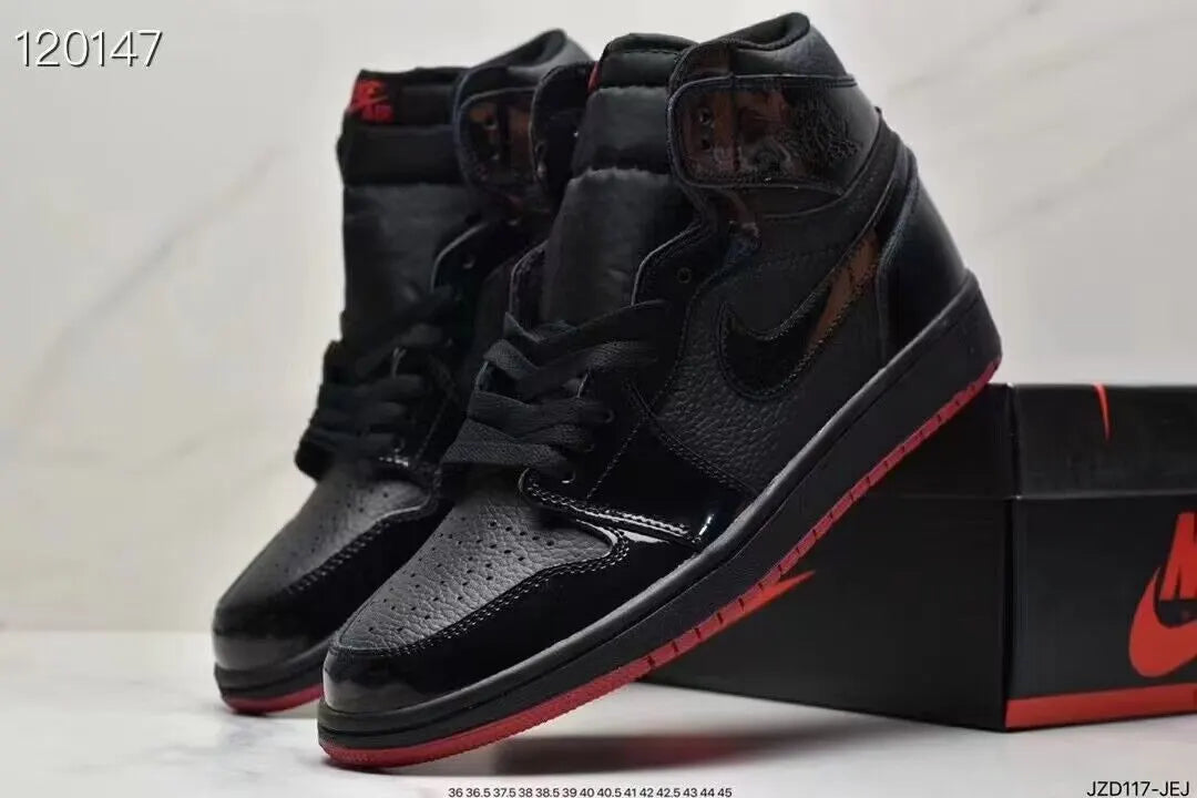 Air Jordan 1 Black Patent - Hình 4