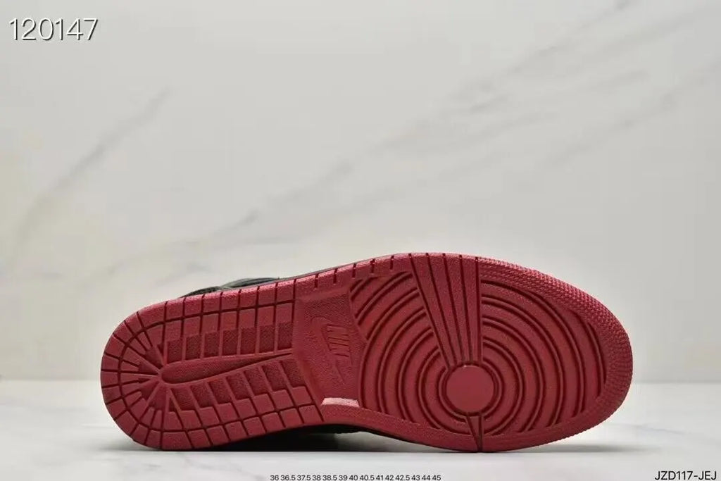 Air Jordan 1 Black Patent - Hình 7