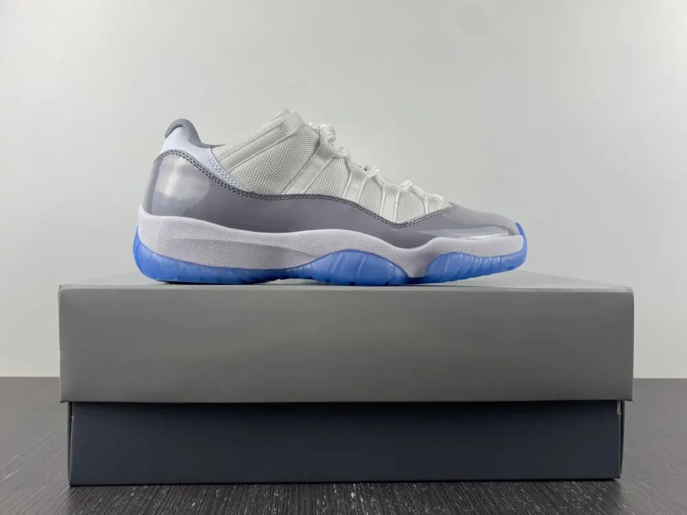 Air Jordan 11 Low Cool Grey - Hình 2