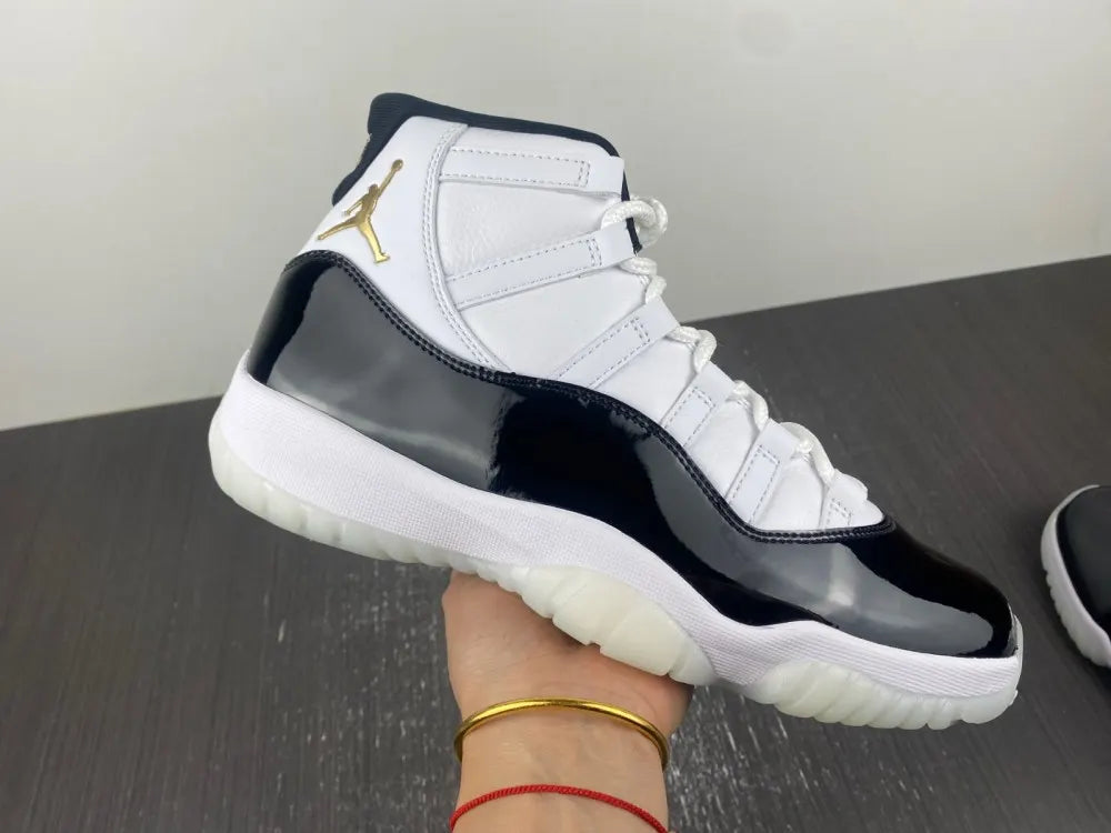 black Air Jordan 11 Retro Concord