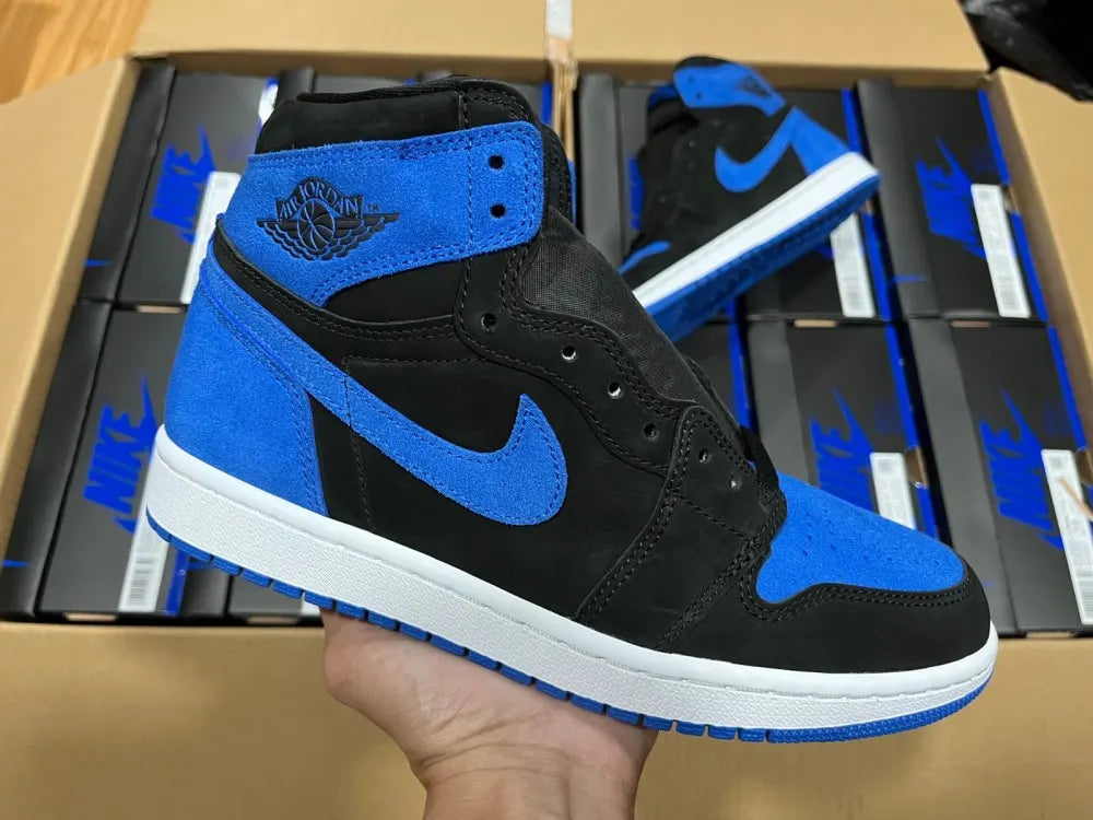 Air Jordan 1 Black Royal Suede - Hình 3